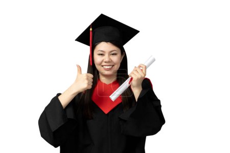 PNG asiatische Mädchen in Uniform Hochschulabsolventen isoliert auf weißem Hintergrund.