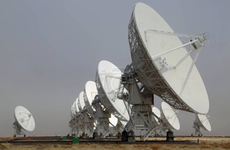 Pretty array of large antennas - Very Large Array, New Mexico