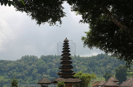 Temple silhouette under the tree - Pura Ulun Danu Bratan - Bali, Indonesia