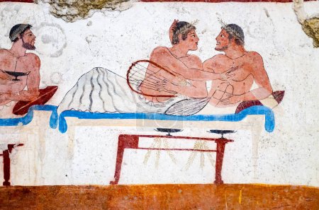 Paestum, fresques antiques dans la tombe du plongeur, 500 avant JC. dans la nécropole de Pestum d'Italie
