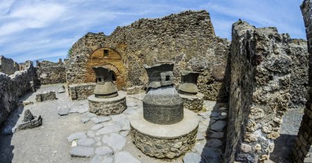 Alte Bäcker in Pompeji, Mühlen zur Mehlproduktion im alten Rom. Pompeji wurde 79 n. Chr. durch die Catrastofica-Eruption des Vesuvs zerstört