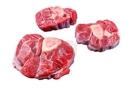 Foto de Carne fresca de ternera osso buco shank steak, italiano ossobuco. Aislado sobre fondo blanco - Imagen libre de derechos