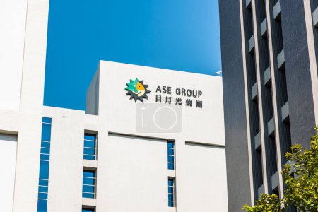 Téléchargez les photos : Vue du bâtiment du groupe ASE à Kaohsiung, Taiwan. c'est un fournisseur de services indépendants d'assemblage et de fabrication de semi-conducteurs. - en image libre de droit