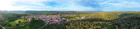 Vista panorámica del Castillo de Beltraneja y del Sereno Pueblo Codosera