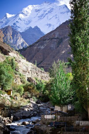 Foto de Vista de la montaña Rakaposhi desde la aldea de Minapin en Pakistán - Imagen libre de derechos