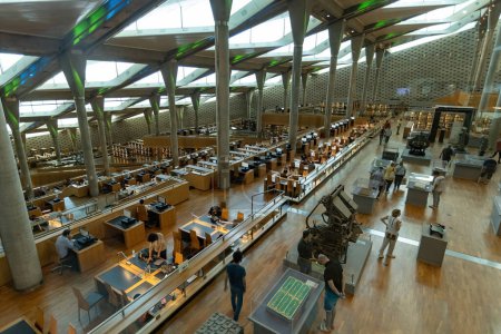 Foto de Sala de lectura principal en el Museo de Alejandría Biblioteca Egipto - Imagen libre de derechos