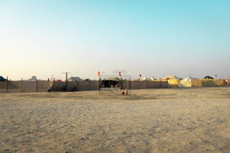 Foto de Campamento del desierto en las afueras de la ciudad de Manama Bahréin - Imagen libre de derechos