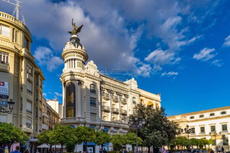 Téléchargez les photos : Cordoue, Espagne - 31 octobre 2022 : Place principale Tendillas, Plaza de las Tendillas au centre-ville de Cordoue, Andalousie, Espagne - en image libre de droit