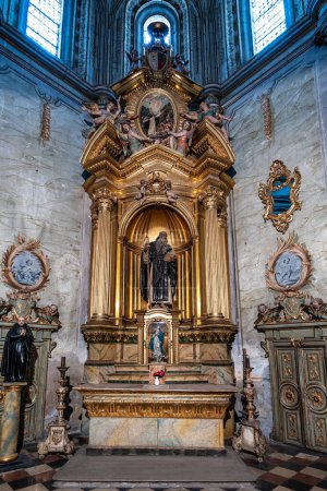 Téléchargez les photos : Intérieur du Catedral de Santa Maria de Segovia dans la ville historique de Segovia, Castilla y Leon, Espagne - en image libre de droit
