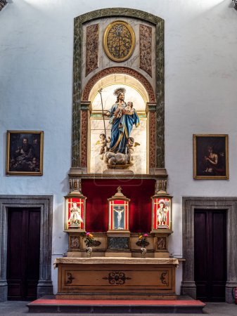 Foto de Interior de Catedral de Santa Ana en Las Palmas, Islas Canarias, España. Es una iglesia católica situada en el barrio de Vegueta. - Imagen libre de derechos