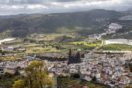 Foto de Impresionante vista desde Mirador de la Montana de Arucas, Montaña de Arucas, Gran Canaria, España, - Imagen libre de derechos