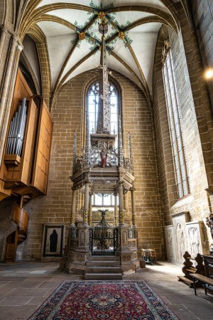 Téléchargez les photos : Intérieur de la cathédrale d'Erfurt et de la collégiale Sainte-Marie, Erfurt, Allemagne. Martin Luther a été ordonné dans la cathédrale en 1507 - en image libre de droit