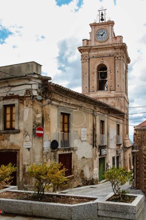 Vista del antiguo pueblo Marina Di Nicotera en el distrito de Vibo Valentia, Calabria, Italia, Europa