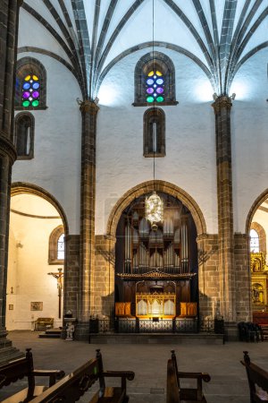 Foto de Gran Canaria, España - 22 de febrero de 2023: Interior de la Catedral de Santa Ana en Las Palmas, Islas Canarias, España. Es una iglesia católica situada en el barrio de Vegueta. - Imagen libre de derechos