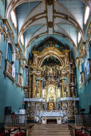 Foto de Interior de la iglesia colonial neoclásica del Ordem Terceira Nossa Senhora Nuestra Señora del Carmo en Salvador da Bahia en Brasil - Imagen libre de derechos