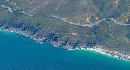 Foto de M6 Route Chapmans Peak Drive is a coastal road on the Cape Peninsula south of Cape Town - Imagen libre de derechos