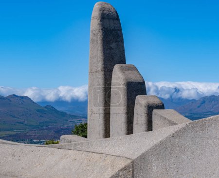 Téléchargez les photos : Le monument de la langue afrikaans près de Paarl dans la province du Cap occidental Afrique du Sud - en image libre de droit