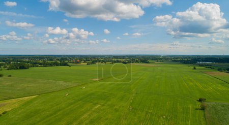 Vista aérea de varios campos agrícolas en Schleswig Holstein Alemania