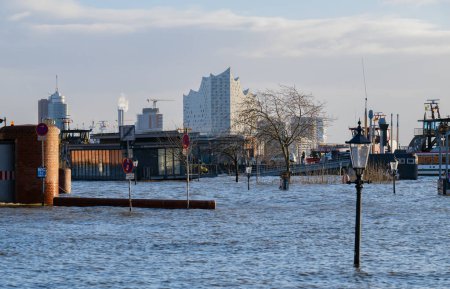 Sturmflut und Elbehochwasser im Hamburger Hafen St. Pauli Fischmarkt Fischversteigerungshalle