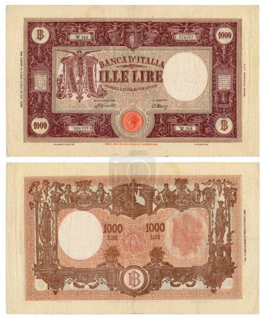 Téléchargez les photos : Mille Lire (thousand lire) old italian vintage banknote for collectors and historical artifact, Italy, year 1945 - en image libre de droit