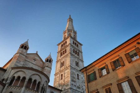 Glockenturm von Ghirlandina und Teil der Apsis der Kathedrale von Modena, Weltkulturerbe, UNESCO-Kulturerbe