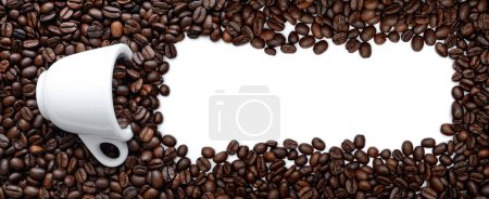 Foto de Café, taza y espacio vacío entre granos de café - Imagen libre de derechos