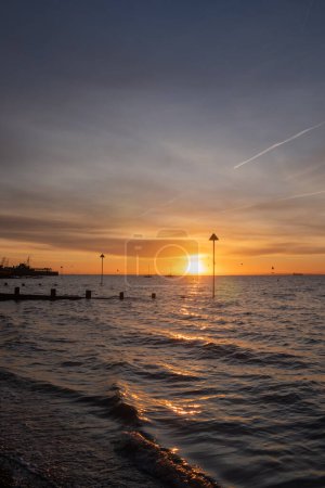 Foto de Salida del sol en Old Leigh, Leigh-on-Sea, cerca de Southend-on-Sea, Essex, Inglaterra, Reino Unido - Imagen libre de derechos