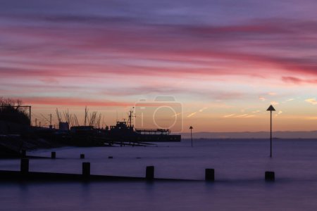 Téléchargez les photos : Lever de soleil à Old Leigh, Leigh-on-Sea, près de Southend-on-Sea, Essex, Angleterre, Royaume-Uni - en image libre de droit