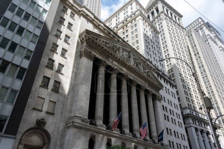 Foto de La Bolsa de Valores de Nueva York apodada "The Big Board", es la bolsa de valores más grande del mundo por volumen de operaciones - Imagen libre de derechos