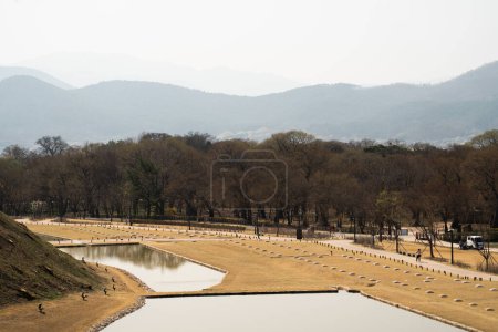 Foto de Fortaleza de Banwolseong o Wolseong, sitio arqueológico, Gyeongju, Corea del Sur. Foto de alta calidad - Imagen libre de derechos