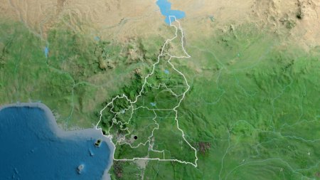 Téléchargez les photos : Gros plan sur la frontière camerounaise et ses frontières régionales sur une carte satellitaire. Point capital. contour autour de la forme du pays. - en image libre de droit