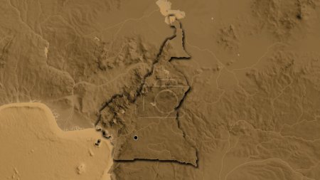 Téléchargez les photos : Gros plan de la frontière camerounaise sur une carte d'altitude sépia. Point capital. bords biseautés de la forme du pays. - en image libre de droit