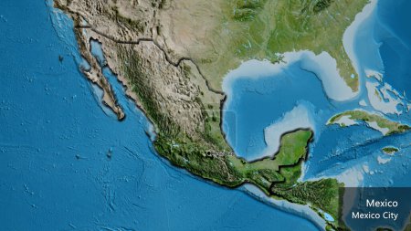 Téléchargez les photos : Gros plan de la frontière mexicaine sur une carte satellite. Point capital. Bords biseautés de la forme du pays. Nom anglais du pays et de sa capitale - en image libre de droit