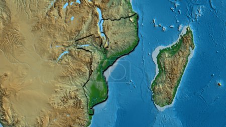 Foto de Primer plano de la zona fronteriza de Mozambique en un mapa físico. Punto capital. Bordes biselados de la forma del país. - Imagen libre de derechos