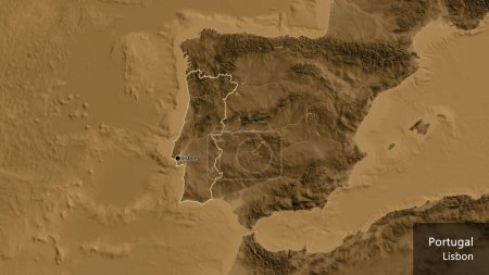 Téléchargez les photos : Gros plan de la zone frontalière du Portugal sur une carte de l'altitude de la sépia. Point capital. Décrivez la forme du pays. Nom anglais du pays et de sa capitale - en image libre de droit