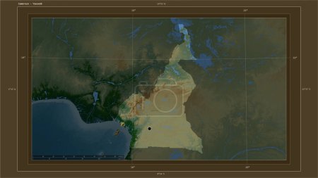 Téléchargez les photos : Cameroun mis en évidence sur une carte d'altitude colorée avec des lacs et des rivières carte avec le point de la capitale du pays, grille cartographique, échelle de distance et coordonnées de la frontière carte - en image libre de droit