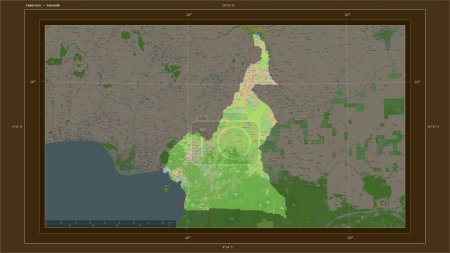 Téléchargez les photos : Cameroun mis en évidence sur une carte topographique de style OSM France avec le point capitale du pays, la grille cartographique, l'échelle de distance et les coordonnées de la frontière cartographique - en image libre de droit