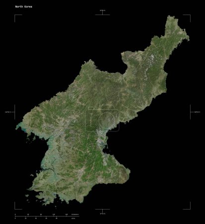Form einer hochauflösenden Satellitenkarte von Nordkorea, mit Entfernungsskala und Grenzkoordinaten, isoliert auf schwarz