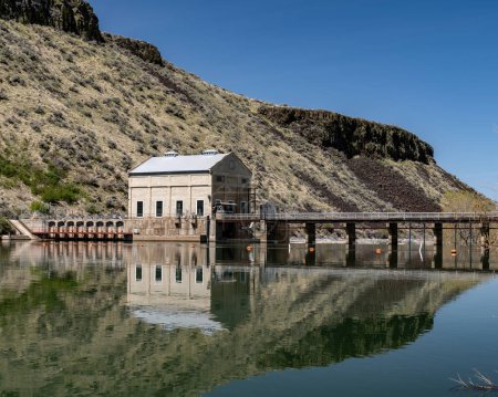 Téléchargez les photos : Réflexion historique du barrage de dérivation à Boise Idaho - en image libre de droit