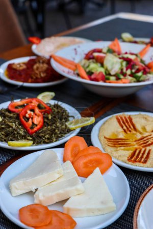 Téléchargez les photos : Apéritif nourriture turque apéritif turc cuisine turque - en image libre de droit