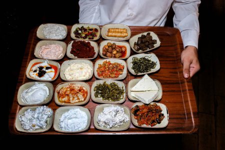 Téléchargez les photos : Apéritif nourriture turque apéritif turc cuisine turque - en image libre de droit