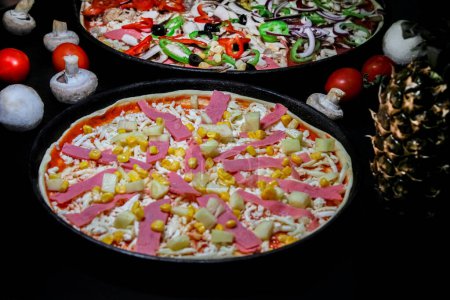 Téléchargez les photos : Pizza pizza italienne pizza délicate cuisine italienne cuisine italienne - en image libre de droit