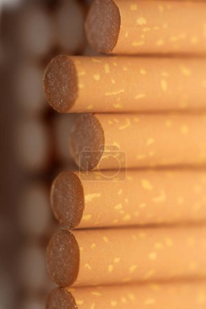 Foto de Número de cigarrillos aislado tabaco peligro primer plano dejar de fumar dejar de fumar cigarrillo mal hábito adicto a la nicotina de gran tamaño de alta calidad impresiones instantáneas - Imagen libre de derechos