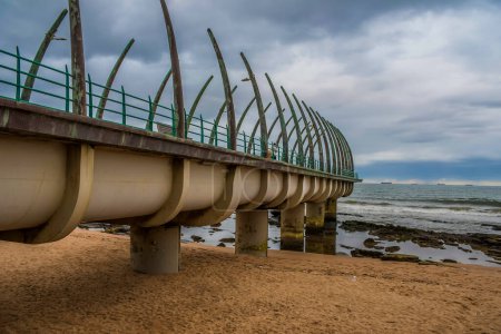 Foto de Umhlanga whalebone pier seascape in Umhlanga rocks Durban north - Imagen libre de derechos