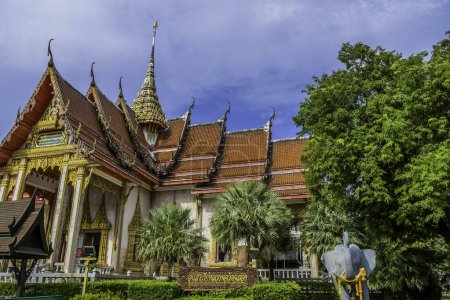 Téléchargez les photos : Magnifique temple bouddhiste Wat Chalong à Phuket Thaïlande - en image libre de droit