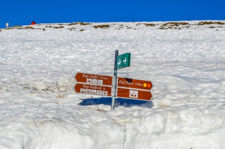 Mont Rigi ou Mt Rigi Kulm recouvert de neige en hiver où circule le train à crémaillère en Suisse Europe

