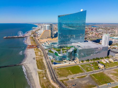 Téléchargez les photos : Ocean Casino Resort vue aérienne sur Boardwalk à Atlantic City, New Jersey NJ, États-Unis. - en image libre de droit