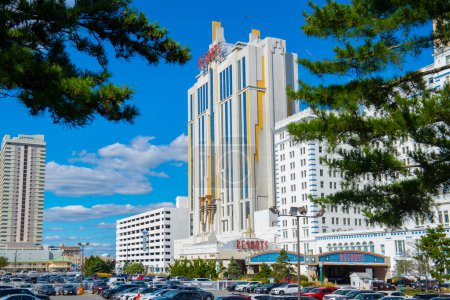Téléchargez les photos : Resorts Casino Hotel Rendezvous Tower at Boardwalk in Atlantic City, New Jersey NJ, États-Unis. - en image libre de droit