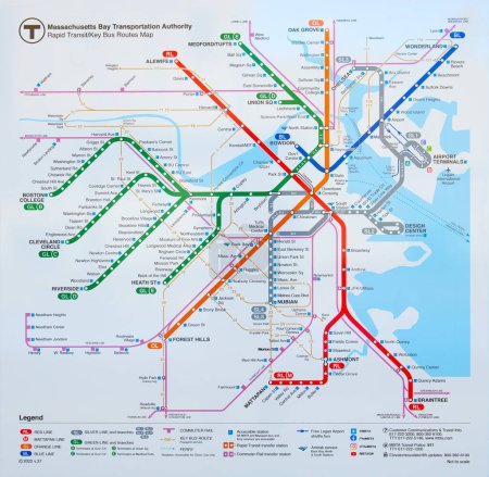 Téléchargez les photos : MBTA nouvelle carte schématique avec Green Line Extension GLX à la station Medford Tufts dans la ville de Medford, Massachusetts MA, USA. La prolongation a ouvert ses portes le 12 décembre 2022. - en image libre de droit