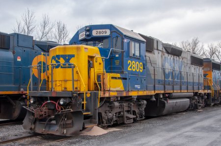 Téléchargez les photos : CSX EMD GP38-2 Diesel Locomotive # 2809 at Massena CSX train station in town of Massena, New York State NY, USA. - en image libre de droit